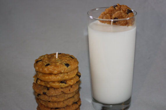 milk and cookies candle