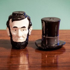 abraham lincoln salt n pepper